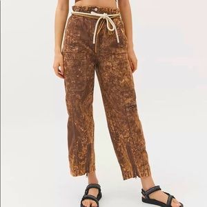 BDG Izzy Straight Leg Brown Pants (Small)